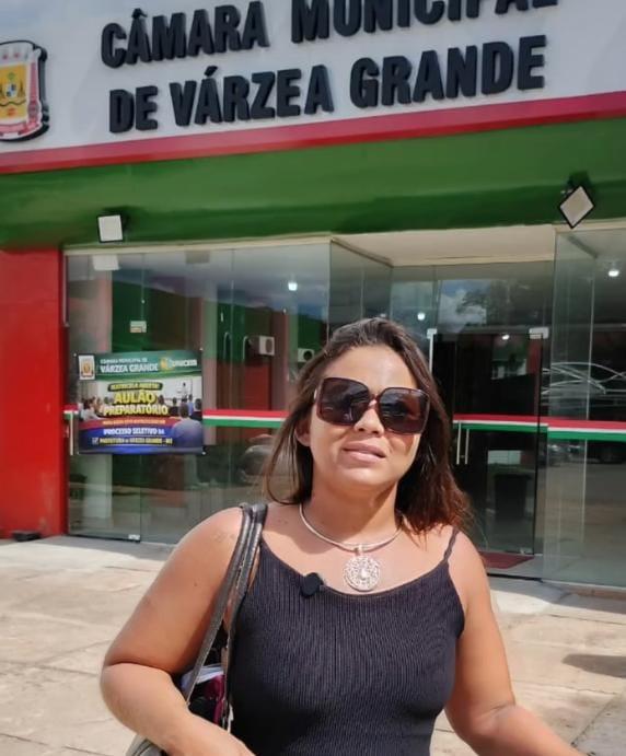 Câmara de Várzea Grande aprova moção de aplausos para líder comunitária Kelly Dayane em VG