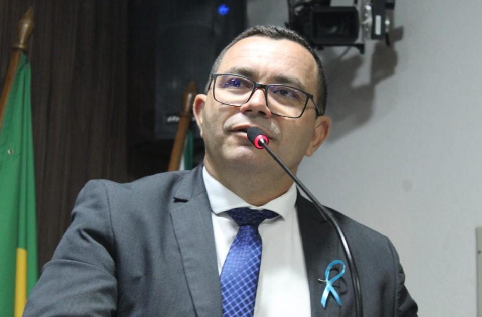 Vereador Alessandro defende autonomia para secretários realizarem suas atividades