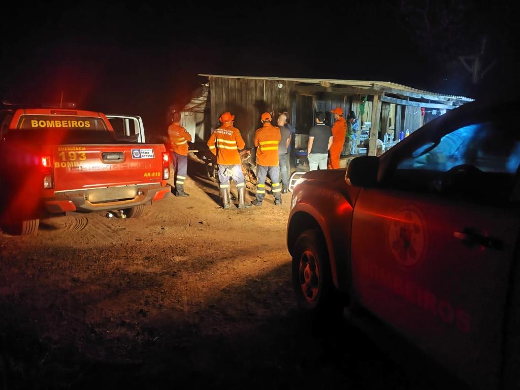 Bombeiros localizam corpo de homem desaparecido em área de mata