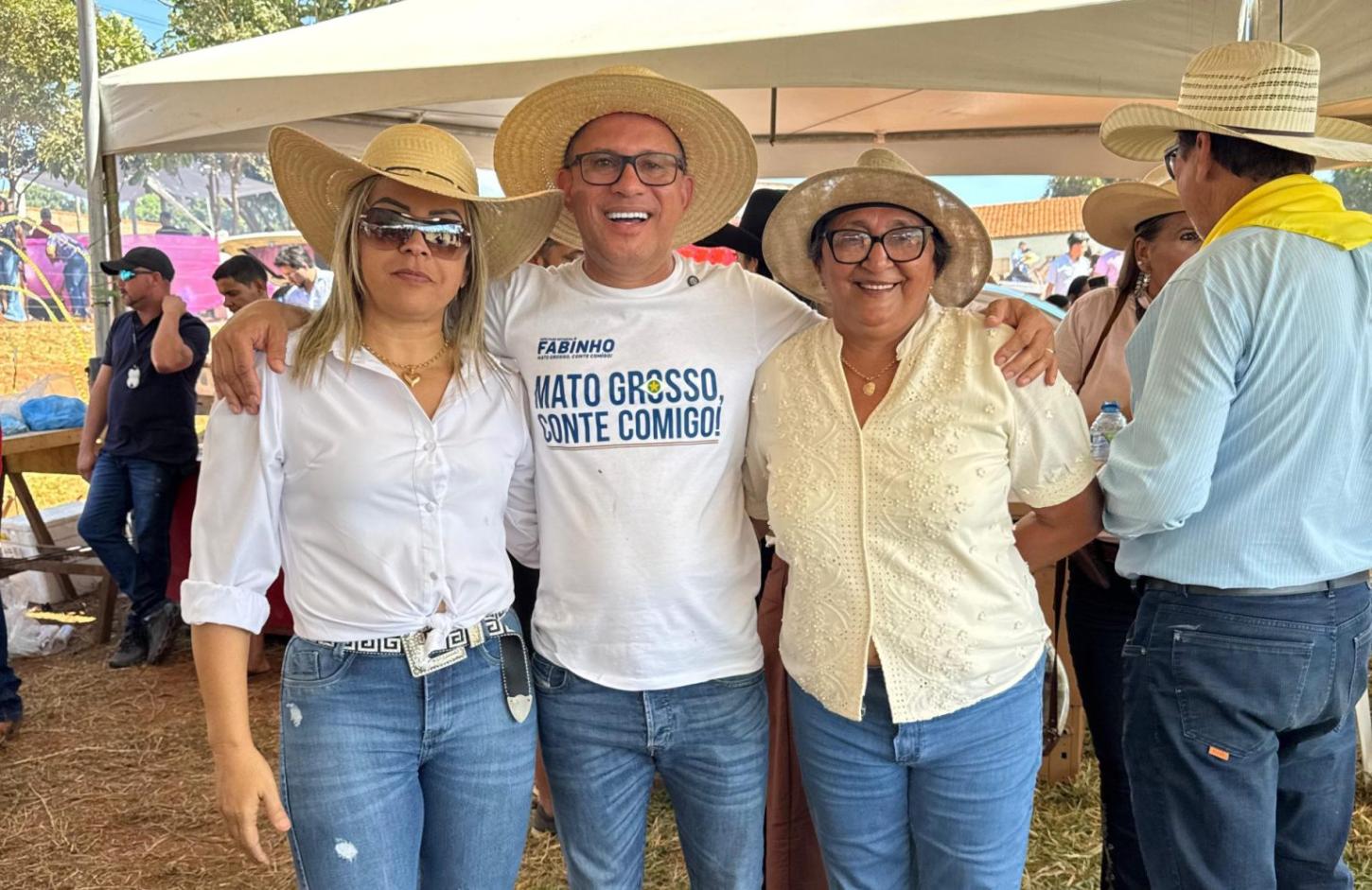 Deputado Fabinho parabeniza Dom Aquino pelos 68 anos e destaca envio de recursos ao município