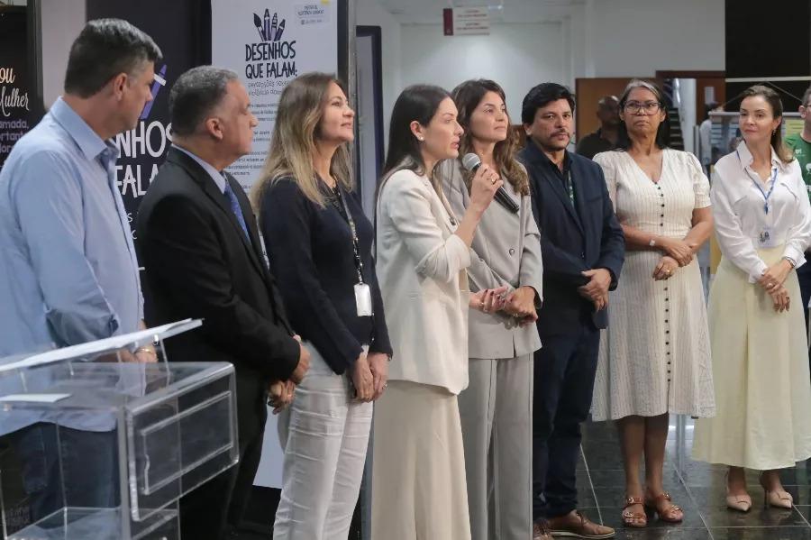 Exposição no Parlamento dialoga com percepções sobre violência doméstica