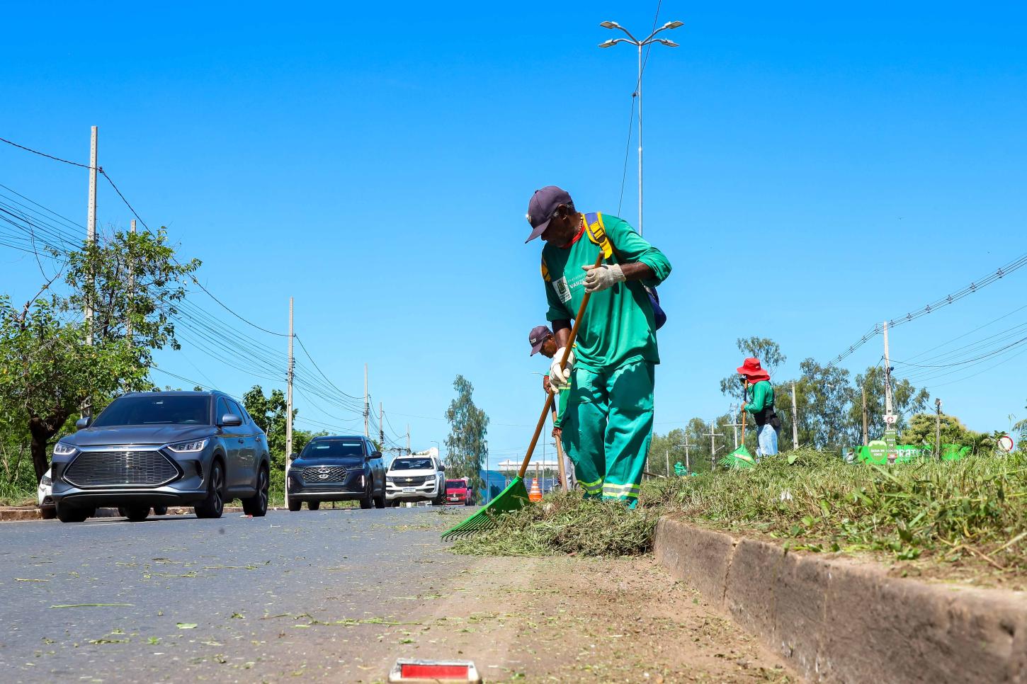 Força-tarefa da Prefeitura intensifica limpeza urbana e mobiliza bairros de Várzea Grande com o VG em Ação