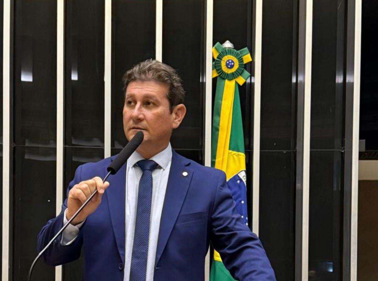 Rodrigo da Zaeli comenta derrubada de projeto sobre trabalho aos domingos