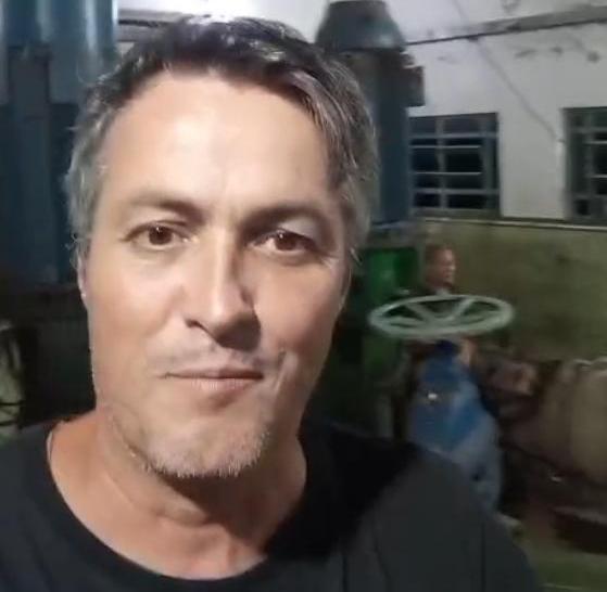 Rogerinho da Dakar acompanha manutenção e conclui reparo no Sistema 1 em VG