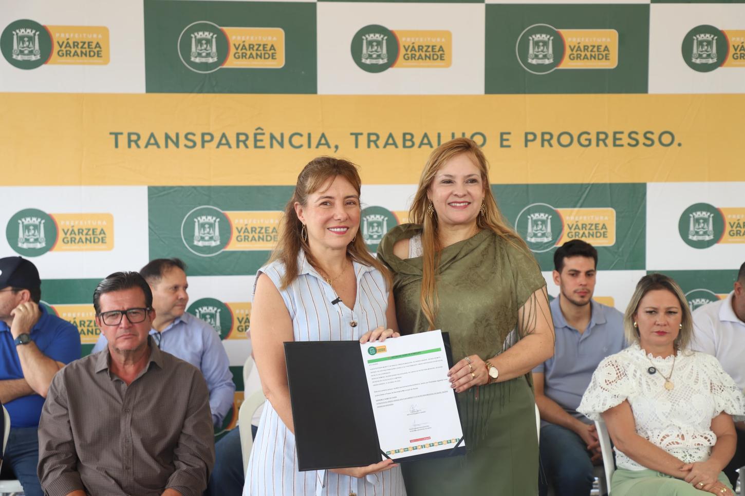 Valéria Nogueira toma posse como nova secretária de Saúde de Várzea Grande